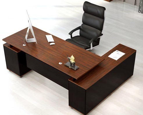 Executive Table with Single Door (Design 2) Table: 1800x700x750mm. Table top 36mm thick Melamine faced MDF with 2mm edge lipping finish & modesty panel. Side Storage with 3 Wooden Drawer with Swinging Single Door with Lock. Hardware are Normal Channel, So